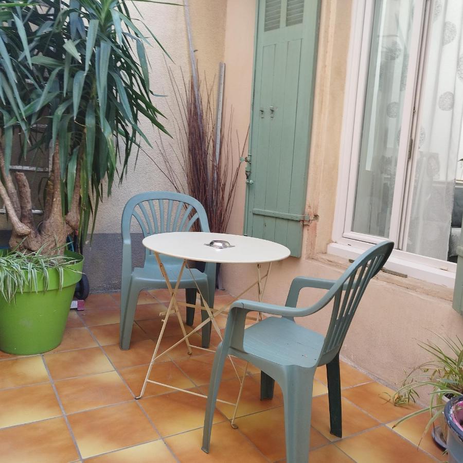 Duplex Denim Lägenhet Nîmes Exteriör bild